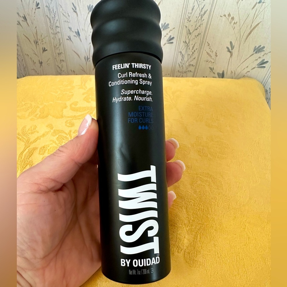 Twist by Ouidad Curl Refresh Spray